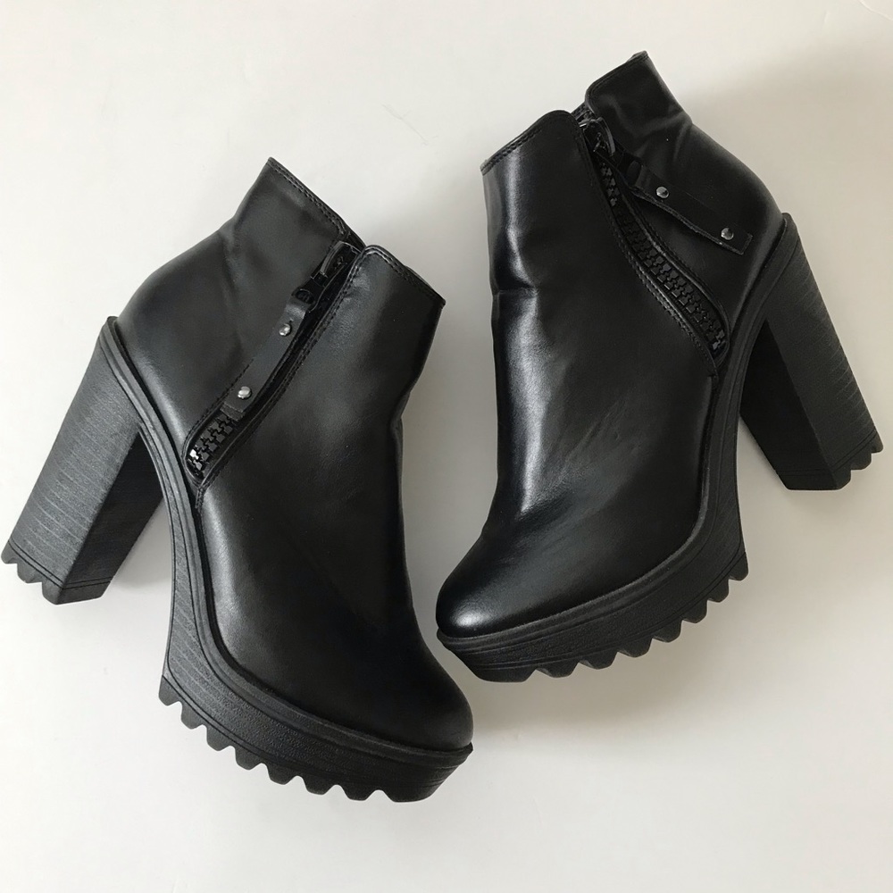 Black Booties🖤